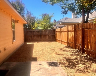 1083 Zeus Cir - Photo Thumbnail 30