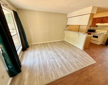 112 Hillside Cv - Photo Thumbnail 8