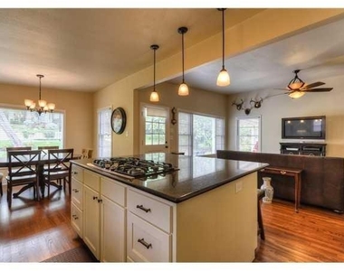 2111 W 10th St - Photo Thumbnail 6