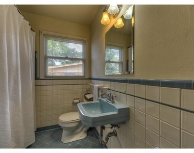 2111 W 10th St - Photo Thumbnail 13