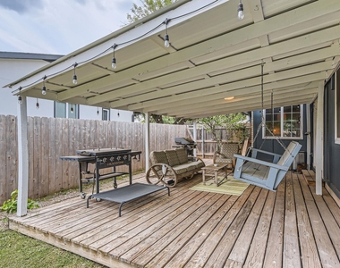 7905 Wycombe Dr - Photo Thumbnail 18
