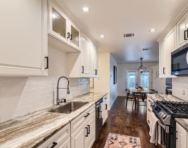 7905 Wycombe Dr - Photo Thumbnail 7
