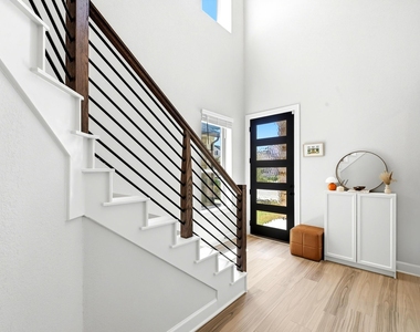 2702 Sebring Cir - Photo Thumbnail 18