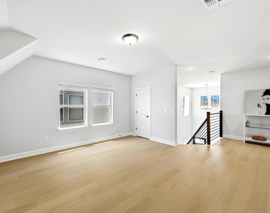 2702 Sebring Cir - Photo Thumbnail 20