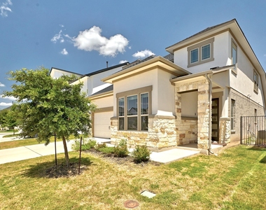 2702 Sebring Cir - Photo Thumbnail 1