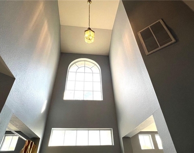 802 Stevenage Dr - Photo Thumbnail 3