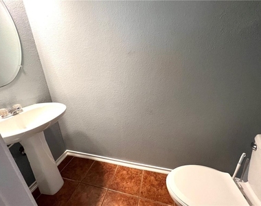 802 Stevenage Dr - Photo Thumbnail 13