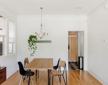 902 E 13th St - Photo Thumbnail 2