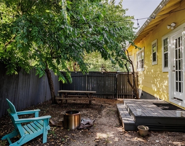 902 E 13th St - Photo Thumbnail 13