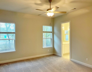 240 Revere Dr - Photo Thumbnail 9