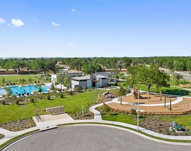 240 Revere Dr - Photo Thumbnail 16