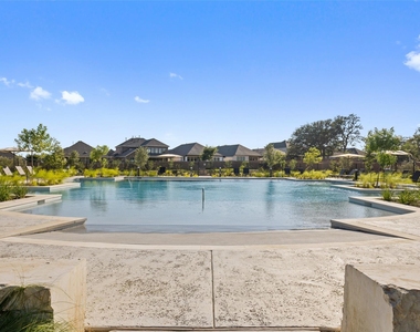 240 Revere Dr - Photo Thumbnail 25