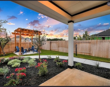 2633 Stone Branch Dr - Photo Thumbnail 23