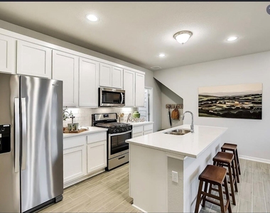 2633 Stone Branch Dr - Photo Thumbnail 6