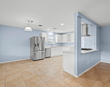 4015 Iriona Bnd - Photo Thumbnail 11