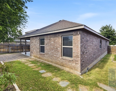 821 Schefer St - Photo Thumbnail 25