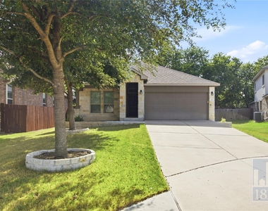 821 Schefer St - Photo Thumbnail 29