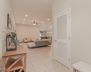 15816 Twin Creek Drive - Photo Thumbnail 6