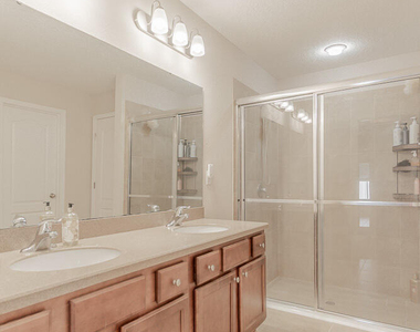 15816 Twin Creek Drive - Photo Thumbnail 31