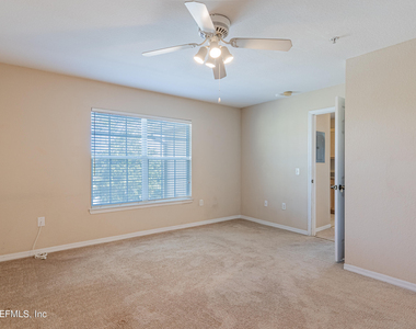 7800 Point Meadows Drive - Photo Thumbnail 7