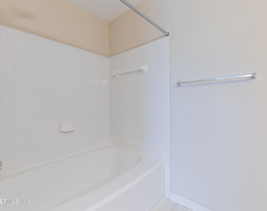 7800 Point Meadows Drive - Photo Thumbnail 18