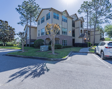 7800 Point Meadows Drive - Photo Thumbnail 2