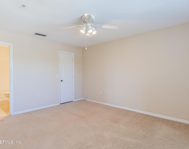 7800 Point Meadows Drive - Photo Thumbnail 15