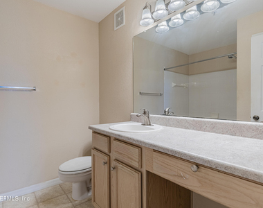 7800 Point Meadows Drive - Photo Thumbnail 17