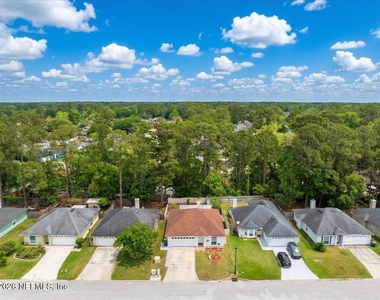 11179 Bentley Trace Lane E - Photo Thumbnail 31