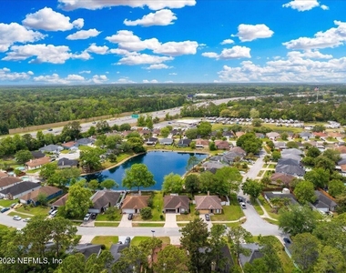 11179 Bentley Trace Lane E - Photo Thumbnail 32
