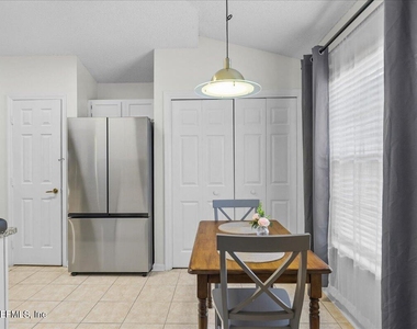 11179 Bentley Trace Lane E - Photo Thumbnail 9