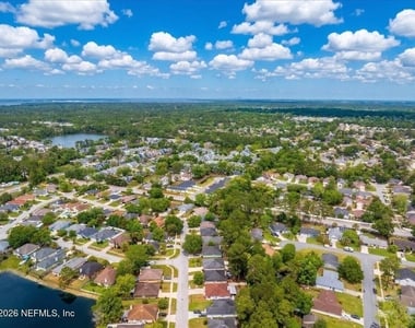 11179 Bentley Trace Lane E - Photo Thumbnail 38