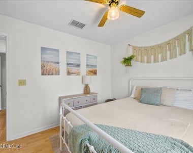 11179 Bentley Trace Lane E - Photo Thumbnail 16
