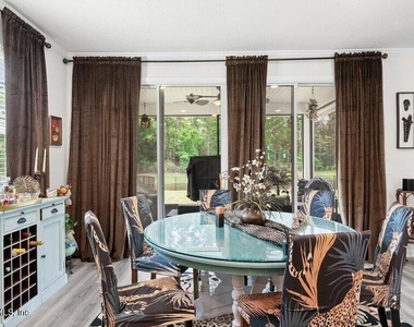 11442 Eagle Vail Court - Photo Thumbnail 12