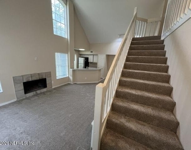 13700 Richmond Park Drive - Photo Thumbnail 15