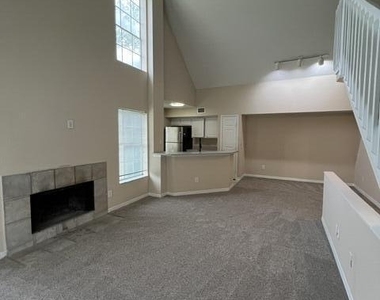 13700 Richmond Park Drive - Photo Thumbnail 14