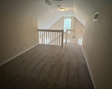 13700 Richmond Park Drive - Photo Thumbnail 25