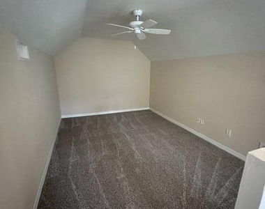 13700 Richmond Park Drive - Photo Thumbnail 26