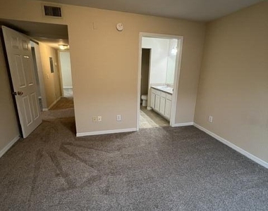 13700 Richmond Park Drive - Photo Thumbnail 29