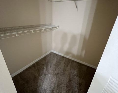 13700 Richmond Park Drive - Photo Thumbnail 23