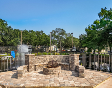 13703 Richmond Park Drive - Photo Thumbnail 30