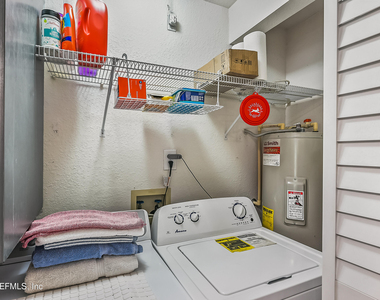 13703 Richmond Park Drive - Photo Thumbnail 26