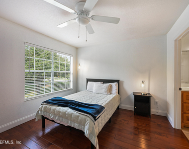 13703 Richmond Park Drive - Photo Thumbnail 23