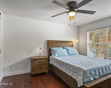 13703 Richmond Park Drive - Photo Thumbnail 17