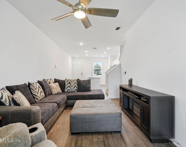 141 Sage Branch Street - Photo Thumbnail 15