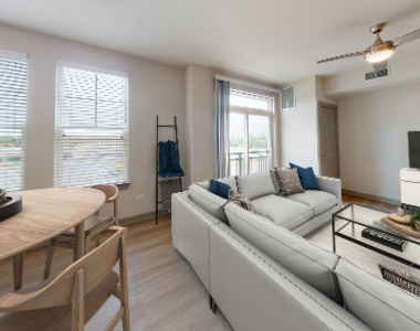 690 E Algonquin Road - Photo Thumbnail 2