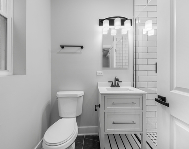 2317 W Taylor Street - Photo Thumbnail 5