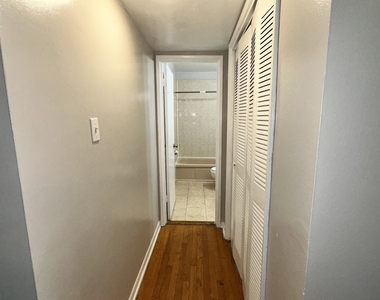 7530 S Saginaw Avenue - Photo Thumbnail 8