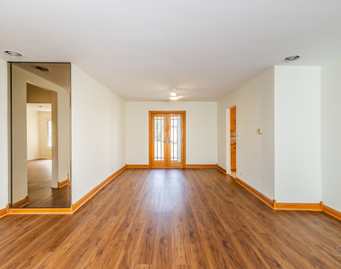 2334 S 10th Avenue - Photo Thumbnail 3