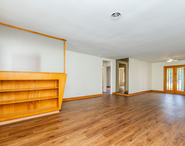 2334 S 10th Avenue - Photo Thumbnail 1